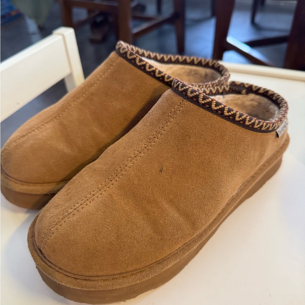 BearPaw Martis Slippers in Hickory